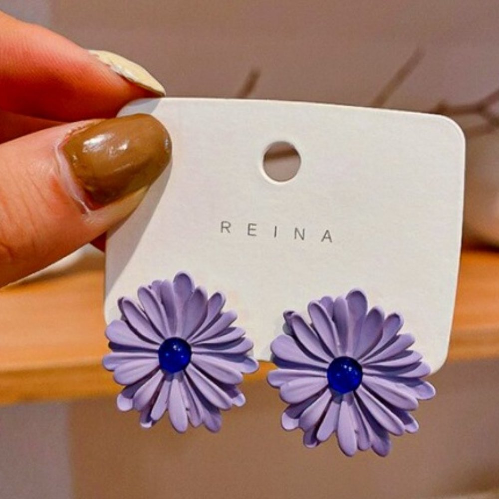 Purple Daisy Drop Earrings